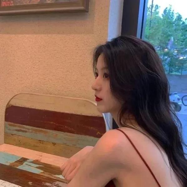 你马甲掉了，幽皇陛下